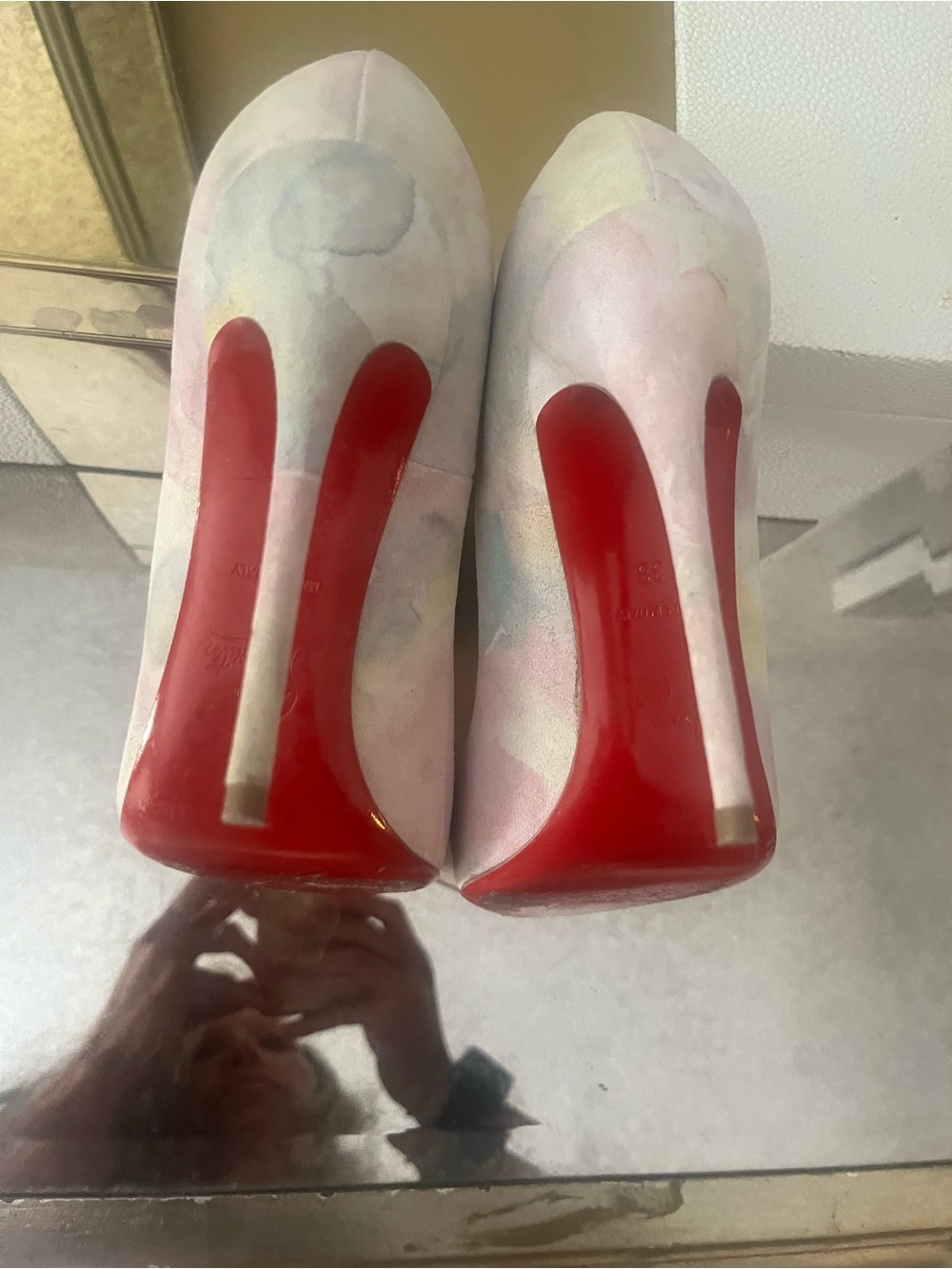 Christian Louboutin Red-Soled Pointed Toe Stiletto Heels with Pastel Upper - Picture 4 of 6